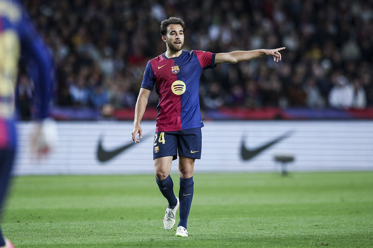 Paris Saint-Germain đang quan tâm đến hậu vệ Garcia của Barcelona và hy vọng sẽ ký hợp đồng với anh trong kỳ chuyển nhượng mùa đông