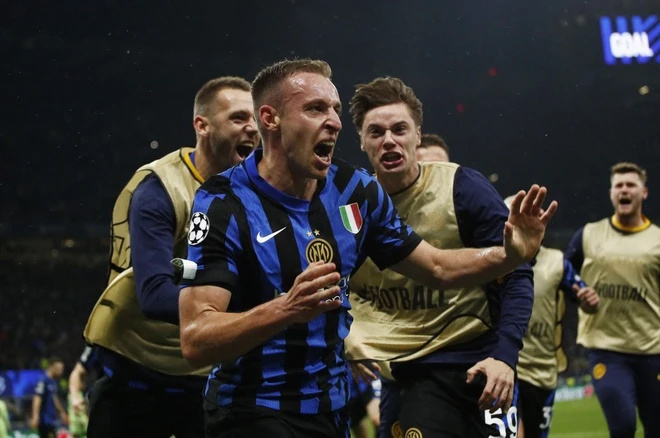 Inter Milan loại Barcelona với 4-3 sau hiệp phụ, (tổng tỷ số 7-6) tiến vào chung kết Champions League