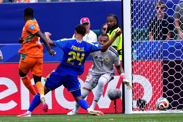 Lần đầu tiên trong lịch sử giành quyền đi tiếp! Bờ Biển Ngà 2-0 Curaçao, Pepe lập cú đúp, Diomande và Sangaré kiến tạo