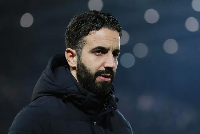 Romano: Amorim đã sơ bộ đồng ý gia nhập Manchester United, Sporting CP và Manchester United đang đàm phán
