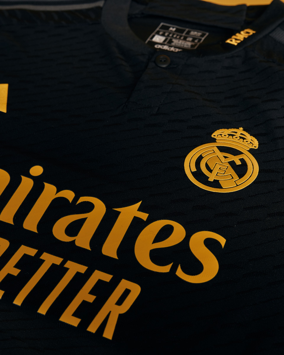 Áo Đấu Sân Khách Thứ Hai Của Real Madrid 2023-24