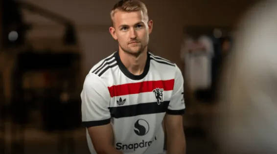 De Ligt: Manchester United là câu lạc bộ lớn nhất trong lịch sử Anh, phải phấn đấu giành chức vô địch Premier League