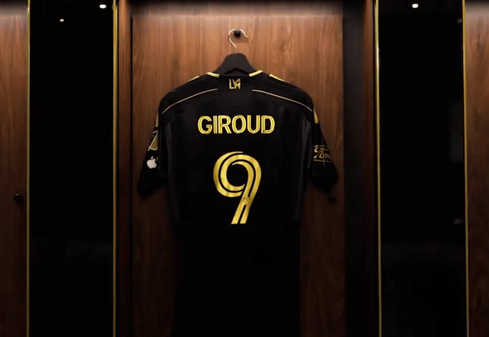 Chính thức: Giroud sẽ khoác áo số 9 cho Los Angeles FC ở mùa giải mới