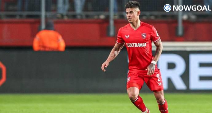 Crystal Palace Eyeing Indonesian Defender Mees Hilgers