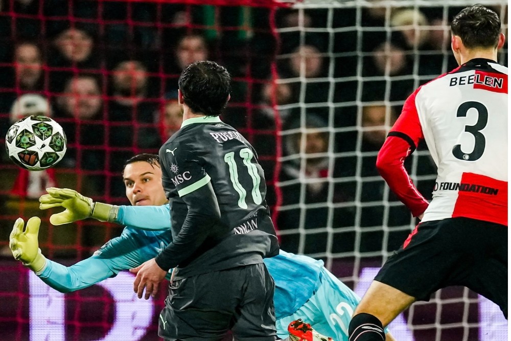 Feyenoord 1-0 Milan – Paixao Scores & Maignan’s Error Gifts Goal