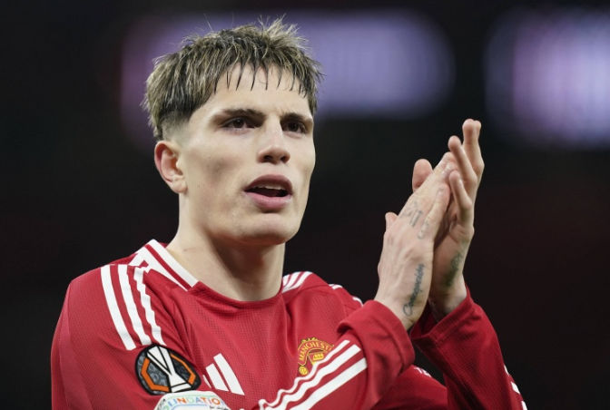 Ganacho không nằm trong kế hoạch của Manchester United và muốn ở lại Premier League