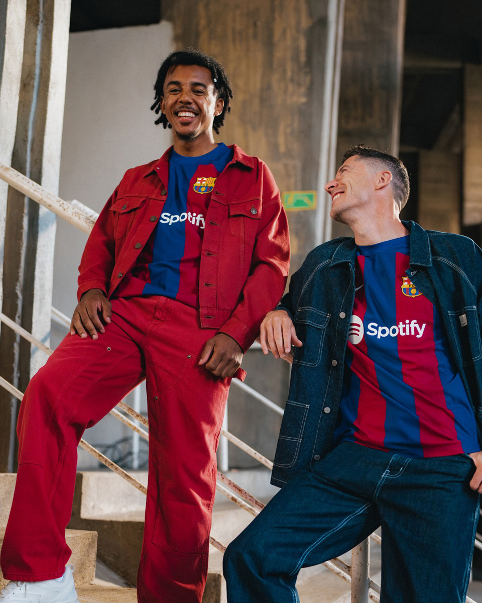 Áo Đấu Sân Nhà Barcelona 2023-24