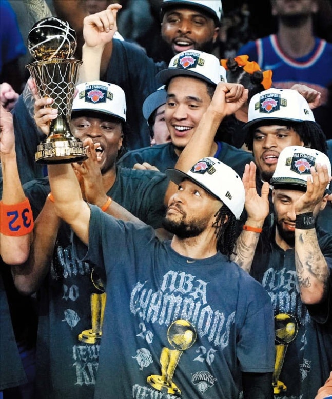 뉴욕 닉스, 53년 만에 NBA 정상