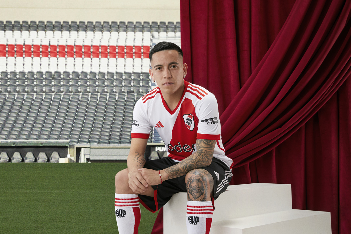 Áo Đấu Sân Nhà Của River Plate 2023-24