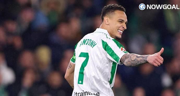 Atletico Madrid Joins the Race for Antony's Signature