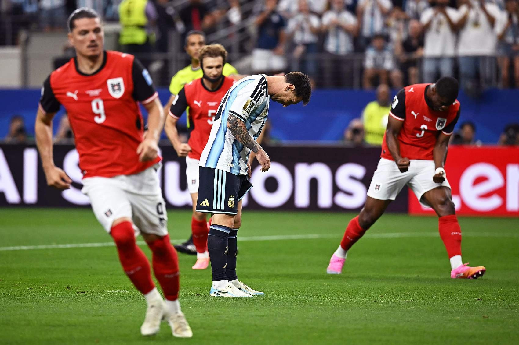 Argentina 2-0 Áo | Messi lập cú đúp, 18 bàn vươn lên ngôi Vua phá lưới World Cup