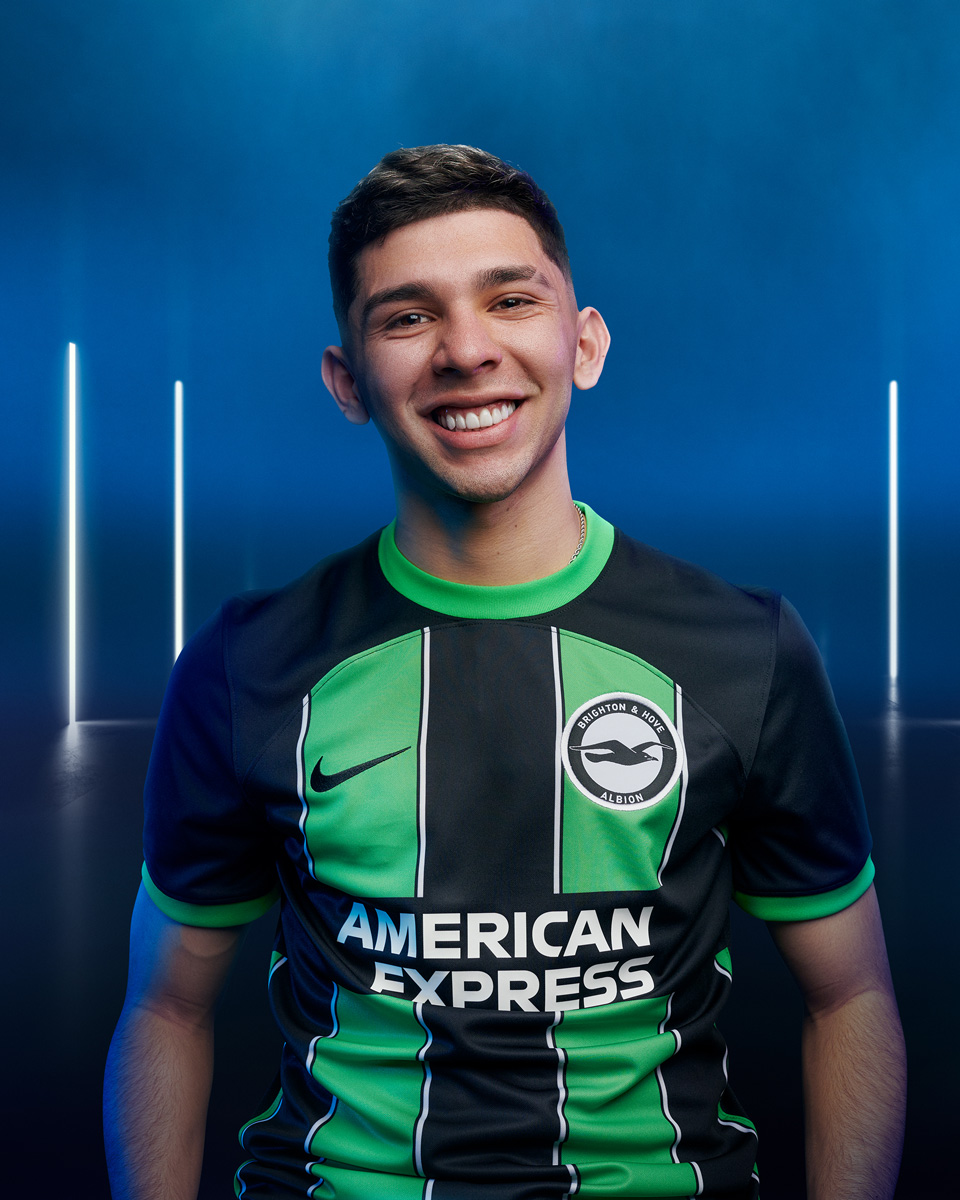 Áo Đấu Sân Nhà Và Sân Khách Của Brighton 2023-24