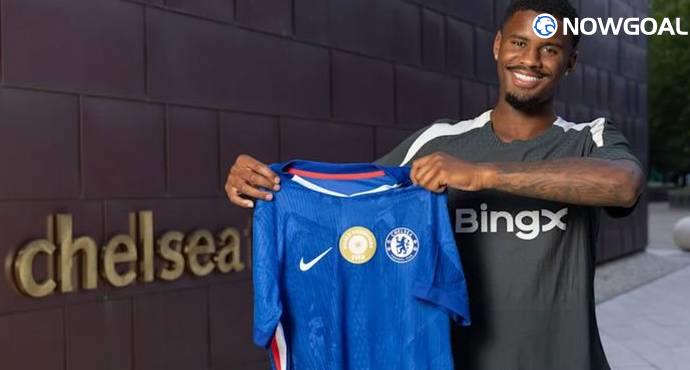 Chelsea Secures Ajax Wonderkid Jorrel Hato in Major Summer Signing
