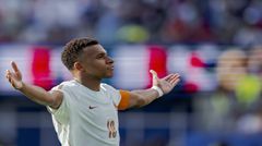 Dugarry nổi giận chỉ trích CĐV Real Madrid: Phê phán Mbappe là vô lý, vấn đề nằm ở Real Madrid