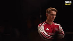 Odegaard: Tài năng của Dowman là rõ mắt thường cũng thấy, tôi sẽ cố gắng hết sức để cho cậu ấy lời khuyên