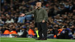 Man City giành danh hiệu đầu tiên mùa giải, còn 2 mặt trận đua vô địch