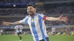 Vé giao hữu Argentina đắt đỏ vẫn “cháy hàng”, 57200 CĐV chờ xem Lionel Messi