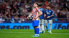 Alvarez và Atletico rơi vào thế bế tắc! Cựu cầu thủ khuyên anh nên đình công tập luyện để gây sức ép