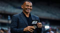 Huyền thoại Brasil Cafu: Ronaldo khao khát vượt giới hạn, Neymar nếu kỷ luật như tôi đã phá mọi kỷ lục