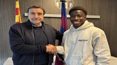Barcelona đã thông báo về thỏa thuận gia hạn hợp đồng với cầu thủ 15 tuổi Tungar, hợp đồng này sẽ có hiệu lực khi cậu ấy tròn 16 tuổi