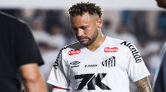 Neymar đối mặt nguy cơ nghỉ 2 tháng do chấn thương cơ thẳng đùi