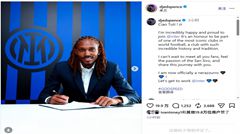 Spence đăng ảnh ký hợp đồng: "Tự hào và vinh dự khi gia nhập Inter, không thể chờ đợi để bắt đầu chặng đường mới"