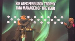 Dẫn dắt Coventry vô địch Championship, Frank Lampard giành giải Sir Alex Ferguson