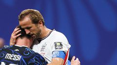Petit: Kane không còn cơ hội giành Quả bóng Vàng, cậu ấy mờ nhạt ở những trận lớn; Messi hay nhưng đang chơi tại MLS