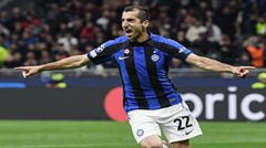 Mkhitaryan không đưa ra bất kỳ yêu cầu nào với Inter Milan, anh ấy chỉ yêu cầu giảm lương để được chơi thêm một năm nữa trước khi giải nghệ