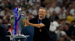 Enrique cho Paris Saint-Germain nghỉ 9 ngày, trở lại tập luyện từ 30/12