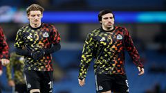 Tin đồn Gordon sang Bayern: Romano nói còn quá sớm, Newcastle có thể bán 1-2 ngôi sao hè này