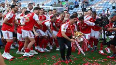 Doanh thu khủng! Arsenal dự kiến thu về 940 triệu euro mùa này, tăng mạnh so với mùa trước