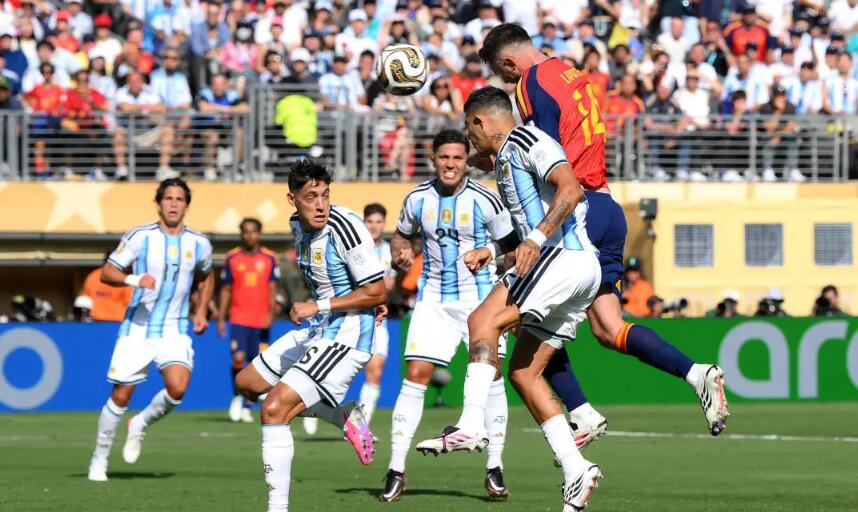 Espanha vence Argentina de dez por 1 a 0 na prorrogação e conquista a Copa do Mundo após 16 anos