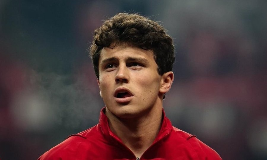 Joao Neves accepted PSG's offer a few weeks ago