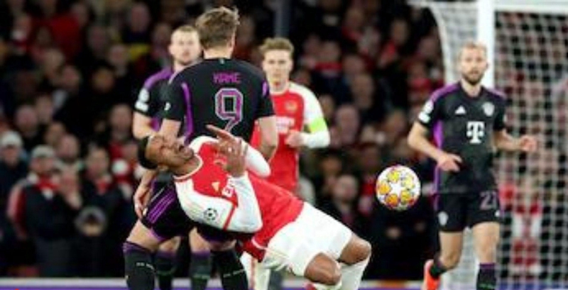 อดีตเปามอง “แฮรืรี เคน” ต้องโดนไล่จังหวะศอก กาเบรียล