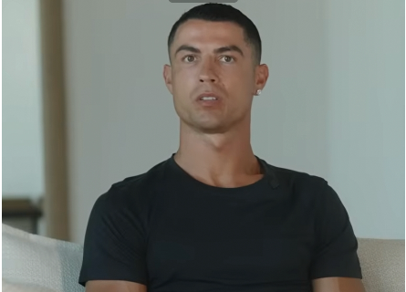 Bình luận của Ronaldo lại gây ra cuộc tranh luận gay gắt! Saudi Arabia là một trong năm giải đấu hàng đầu thế giới, chỉ những người không hiểu bóng đá mới phản bác tôi