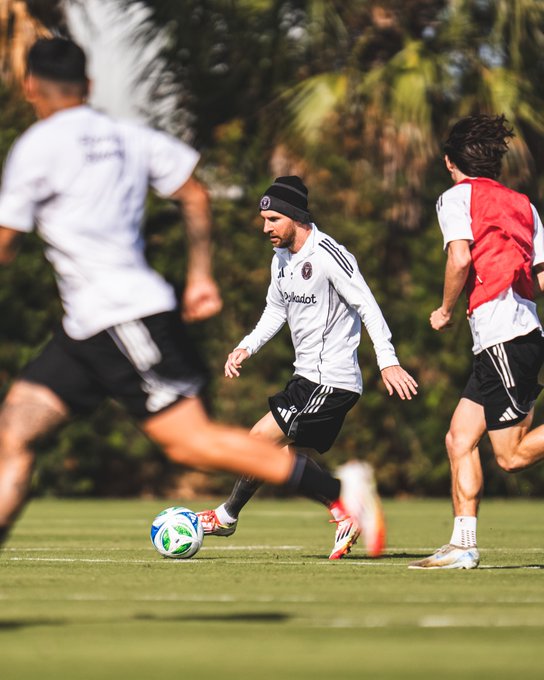 Messi posts training photos to prepare for the new season