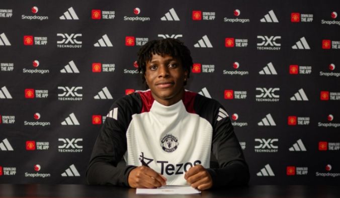 Amorin lo ngại sự căng thẳng của Dorgu mỗi lần chạm bóng