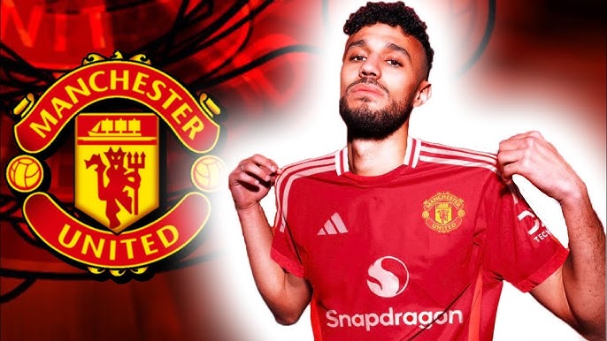 Manchester United chốt hợp đồng với Noussair Mazraoui đến năm 2028