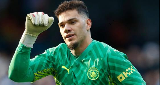 Ederson gây thất vọng trước tin đồn ra đi