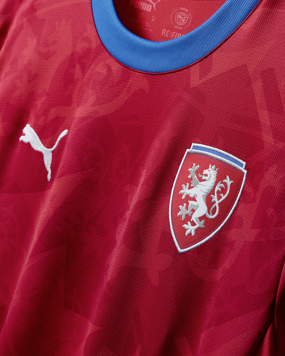 ​Áo đấu sân nhà và sân khách của ĐTQG Séc cho EURO 2024