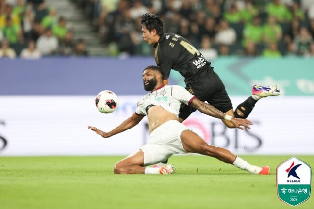 '이승우 PK 실축' 전북, 대전과 0-0 무승부...2위 강원과 승점 2점 차