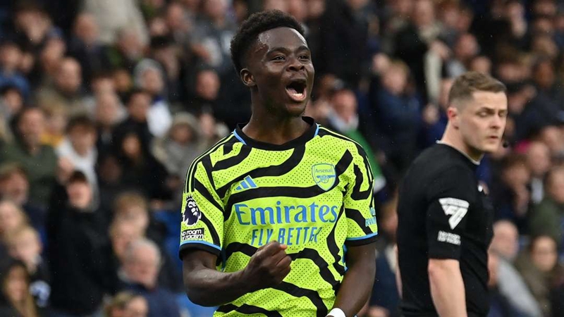 มีบทเรียน! ซาก้าลั่นอาร์เซนอลแข็งแกร่งกว่าเดิมในการลุ้นแชมป์ปีนี้