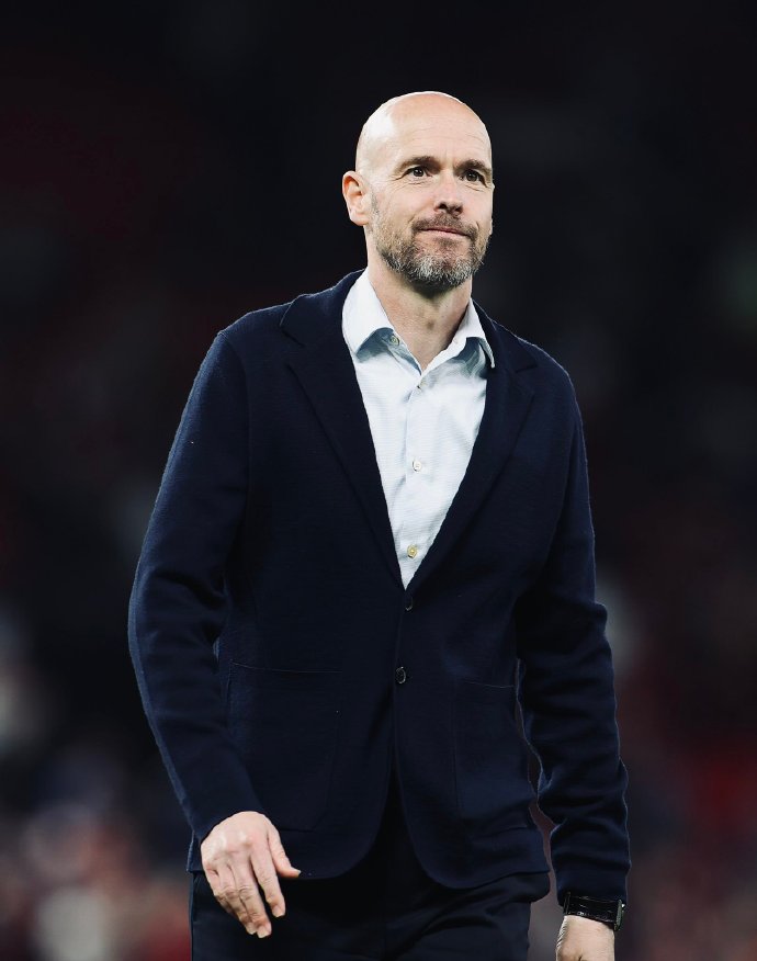 Manchester United have remained unbeaten in the last 28 home games, 16 of which have kept a clean sheet