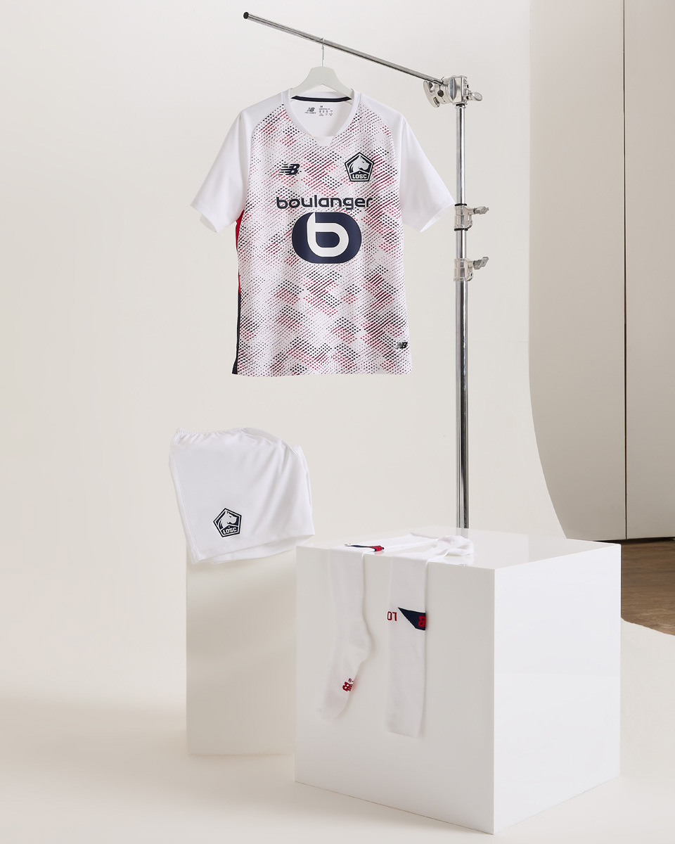 Áo đấu sân khách của Lille cho mùa giải 2024-25