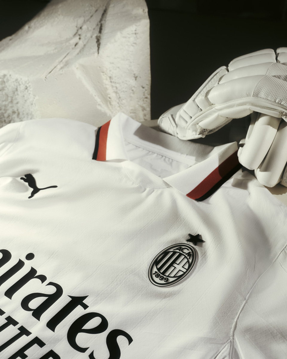 ​Áo đấu sân khách AC Milan cho mùa giải 2024-25