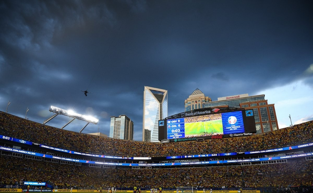 The tickets for the Uruguay vs Colombia match were sold out