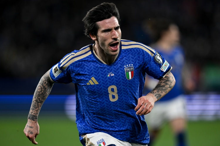 Cuộc chiến chuyển nhượng hè: Tonali tỏa sáng, tương lai bỏ ngỏ