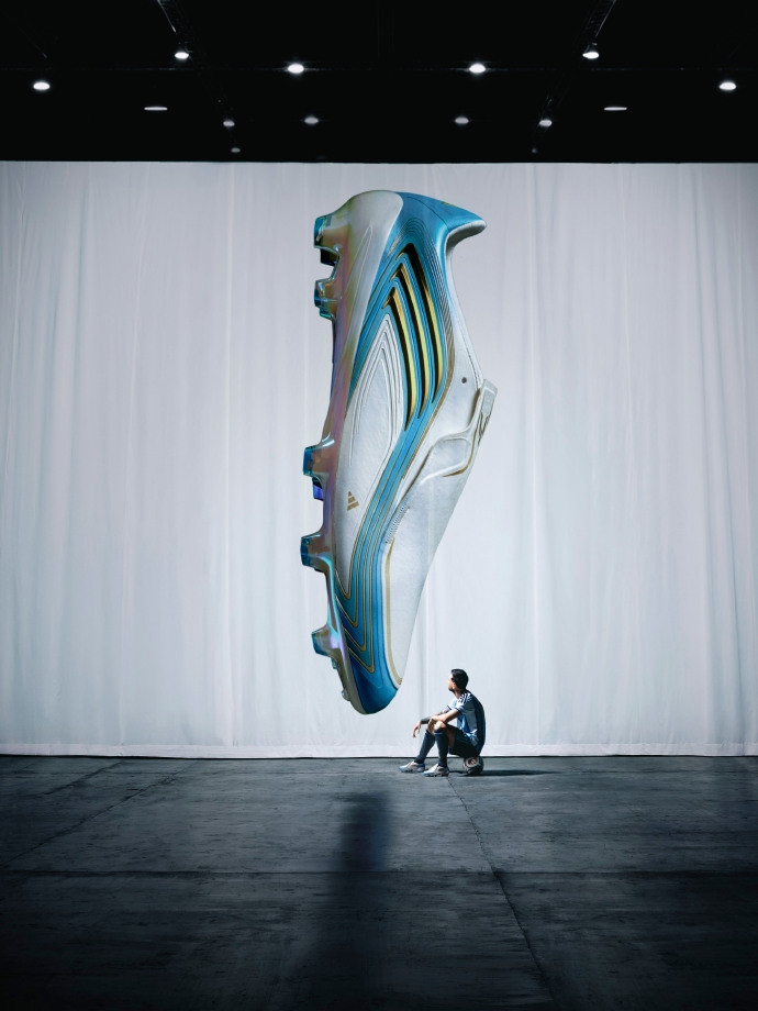 Điệu tango cuối cùng! Adidas chính thức ra mắt đôi giày World Cup của Messi, mang tên 