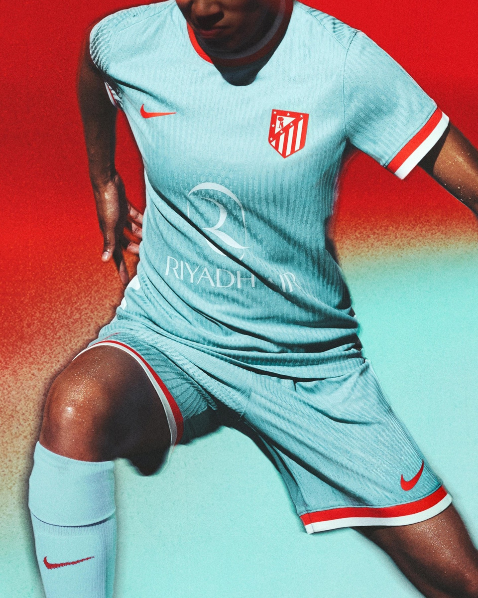 Áo đấu sân khách của Atletico Madrid cho mùai gải 2024-25